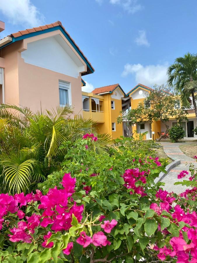 Superbe Studio De Standing A 800M De La Mer Des Caraibes Le Hameau De Beauregard Sainte Anne Apartment Exterior foto